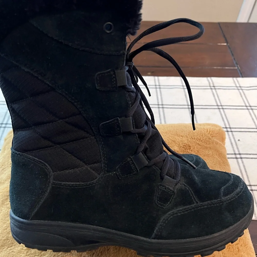 Columbia Boots winter boots size 6 snow boots